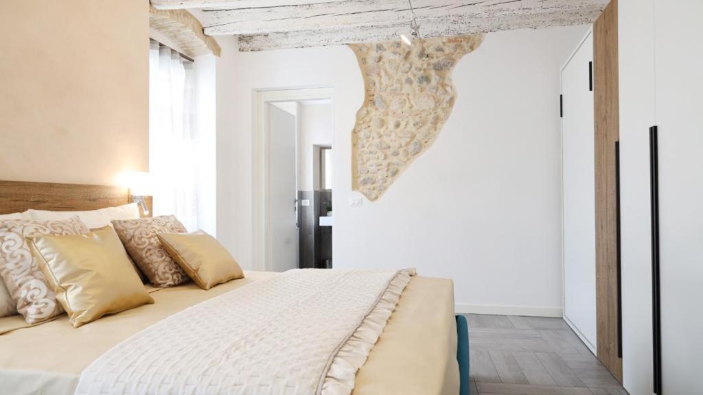 Dimora Di Charme Peschiera Del Garda Apartment Ngoại thất bức ảnh