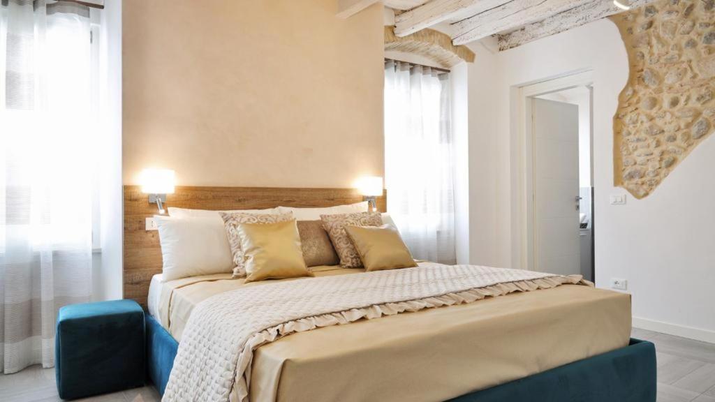Dimora Di Charme Peschiera Del Garda Apartment Ngoại thất bức ảnh