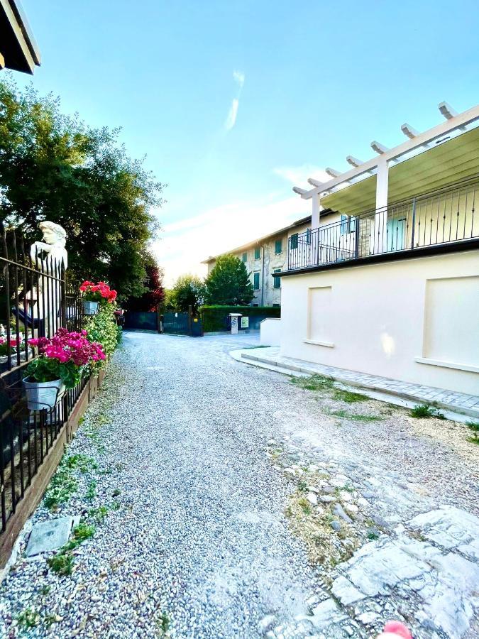 Dimora Di Charme Peschiera Del Garda Apartment Ngoại thất bức ảnh
