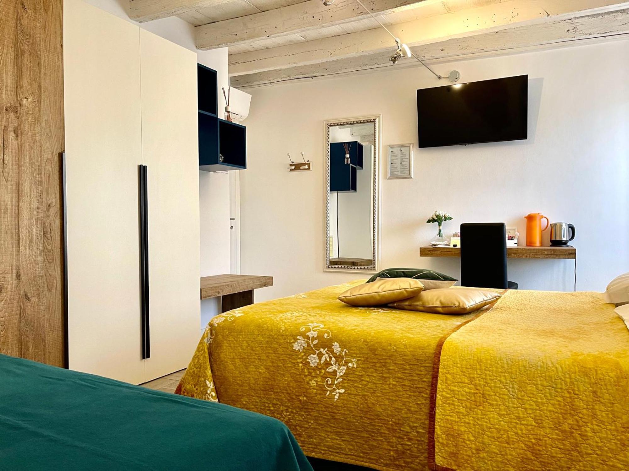Dimora Di Charme Peschiera Del Garda Apartment Ngoại thất bức ảnh